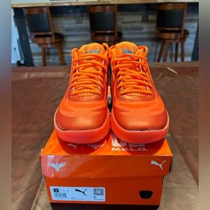 Mb2 ultra orange!! size 10 basketball shoes!!